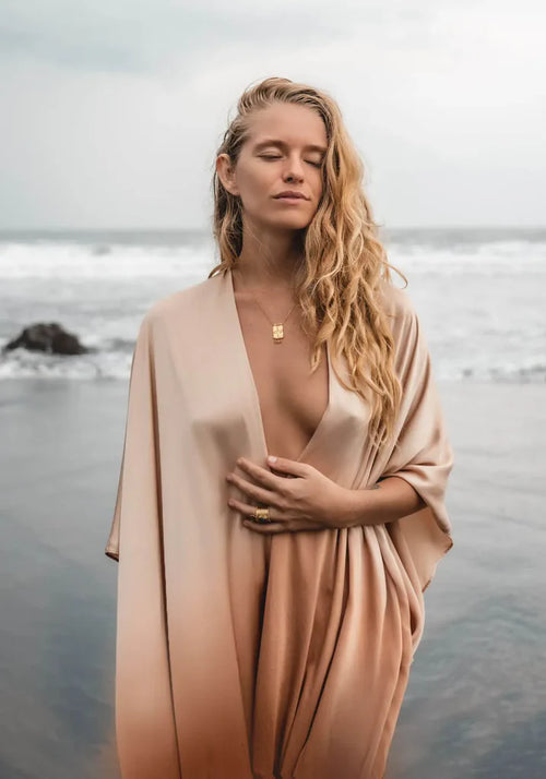 She Who Commands — Divine Ombre Silk Kimono 115 cm