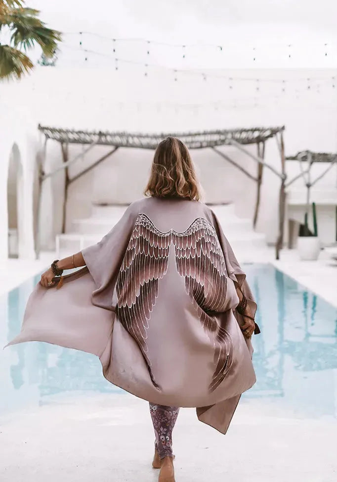 She Who Knows — Classic Angel Wing Silk Kimono (Tulipwood 105 cm)